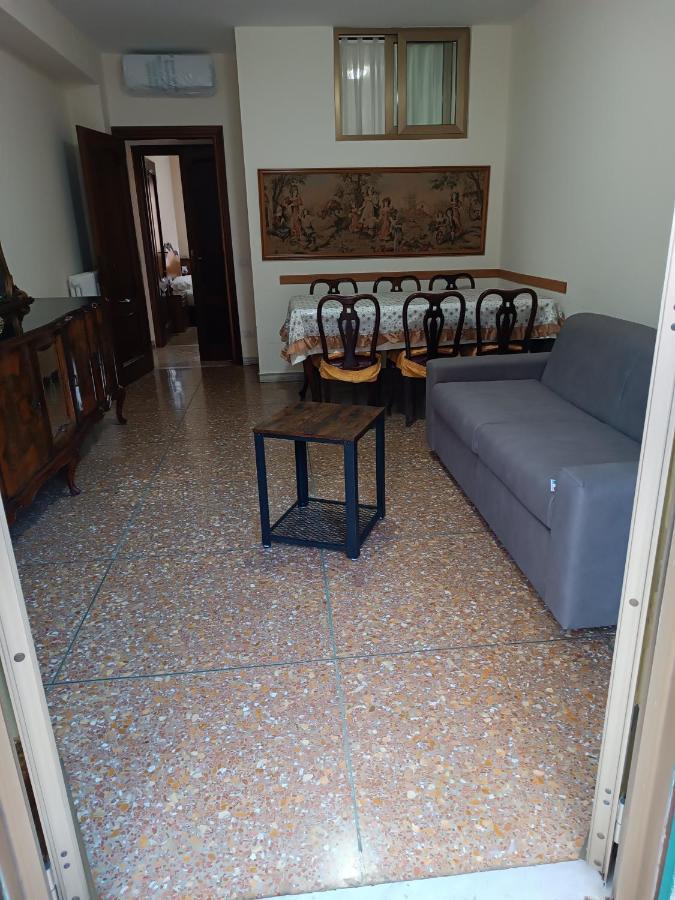 Hortis Apartment, 5 Persone, 2 Camere, Balcone, Metro C E Tram Per Il Centro Рим Экстерьер фото